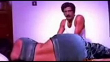 Hot-Mallu-Aunty-Seducing-Hot-Malayalam-Movie-B-grade-Scene